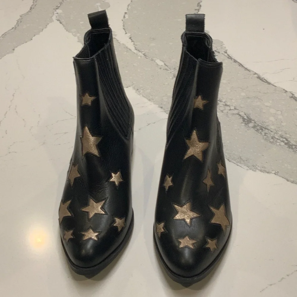 Matisse Black and Gold Star Ankle Boots Women’s 8.5 Never Worn - Picture 2 of 6